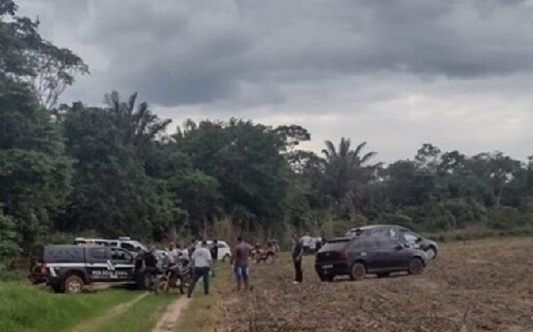 Corpo com sinais de tortura é encontrado atrás de cemitério