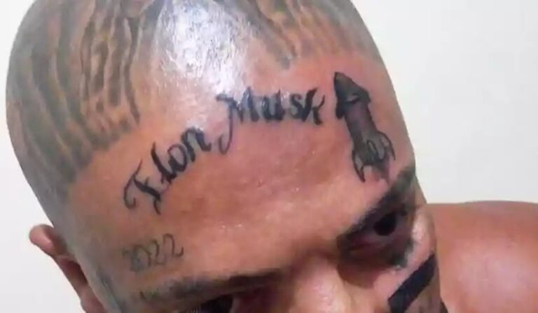 Mineiro tatua ‘Elon Musk’ na testa com o intuito de viajar para Marte