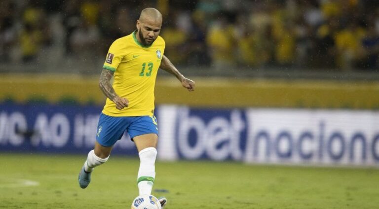 Daniel Alves é acusado de cometer assédio sexual em boate