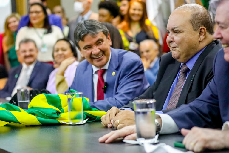 Combate às desigualdades é lembrado por Ibaneis em posse de ministro