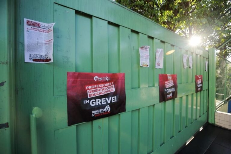 GDF faz proposta ao Sinpro para encerrar greve dos professores