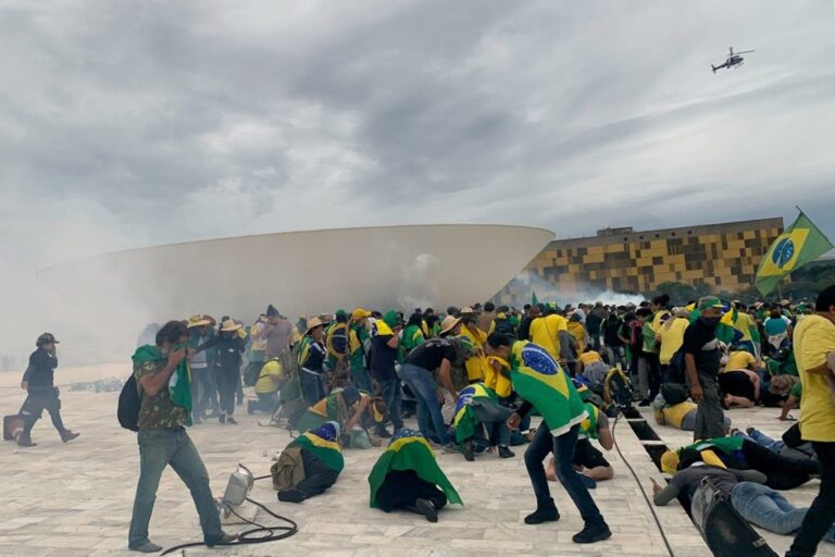 Presos no 8 de janeiro admitiram à polícia intenção de dar golpe