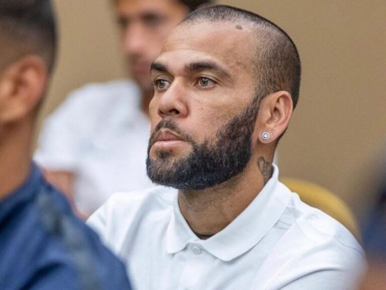 Daniel Alves tem recurso negado e seguirá preso na Espanha