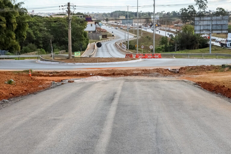 Reversão da Via Estrutural pela manhã será ampliada até as 10h