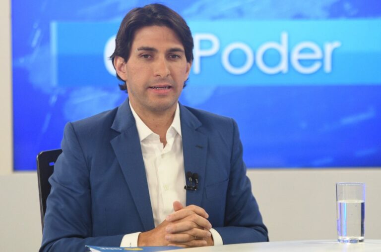 Cristiano Araújo: “Estamos procurando virar a chave do 8 de janeiro”