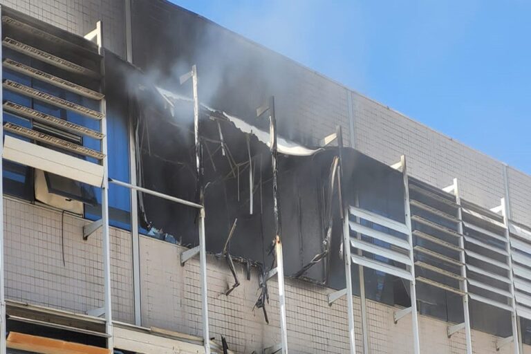 Vídeo: incêndio atinge sala de faculdade particular na Asa Sul