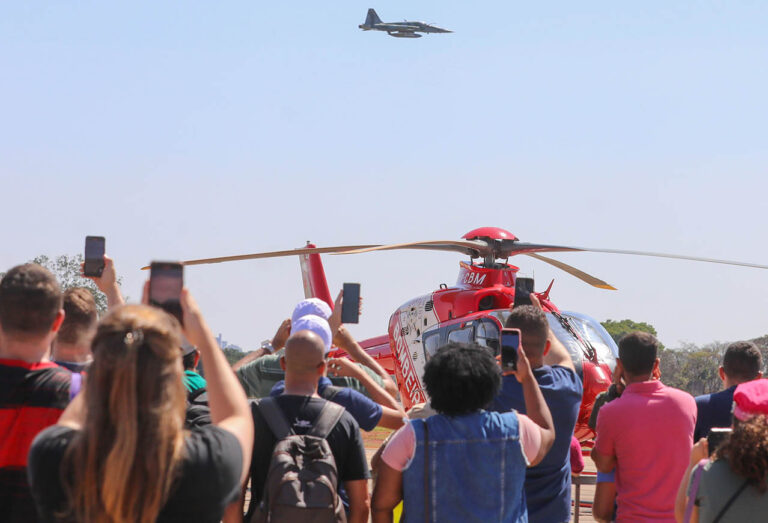 Forças de segurança marcam presença em evento na Base Aérea de Brasília