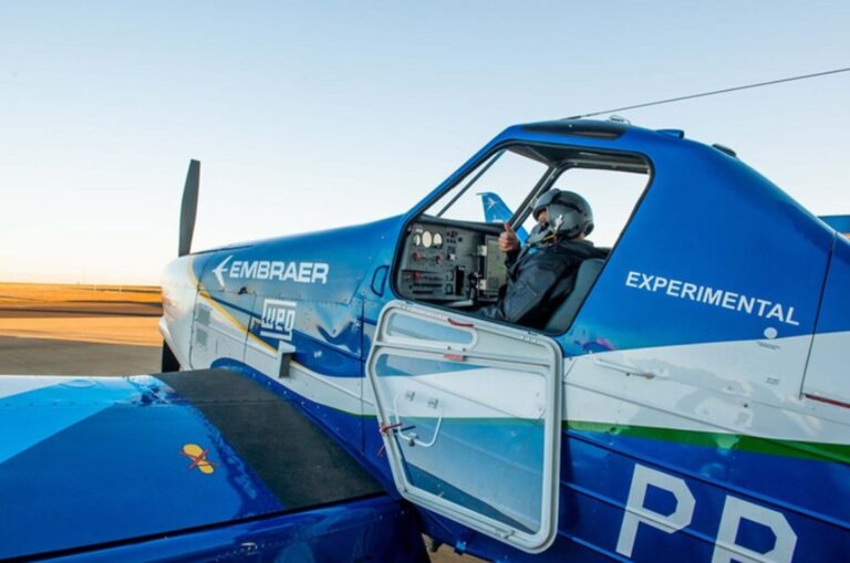 Embraer exibe protótipo de avião elétrico pela primeira vez em evento