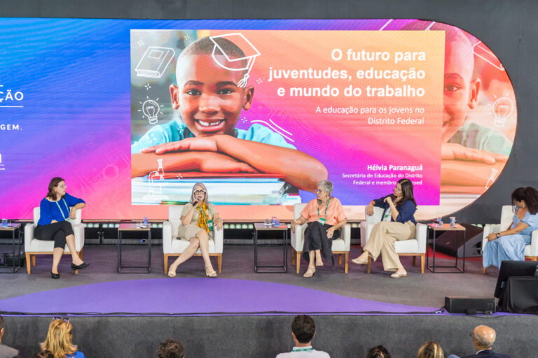 Futuro da educação no DF é debatido em seminário internacional
