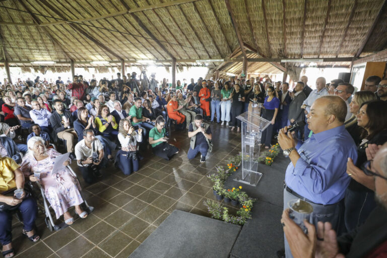 GDF regulariza mais de 104 terrenos de produtores rurais do DF