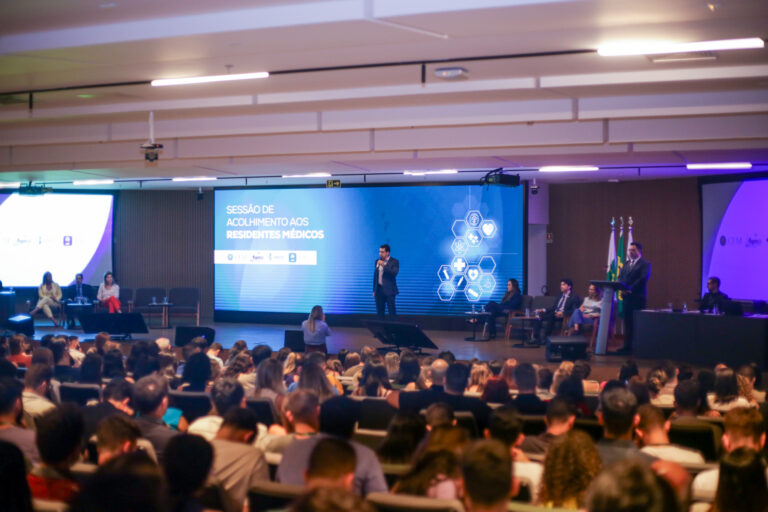 Evento recepciona 450 médicos para programas de residência no DF