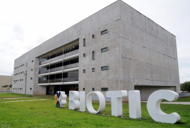 Startup leva tecnologia e educação à população da Cidade Estrutural