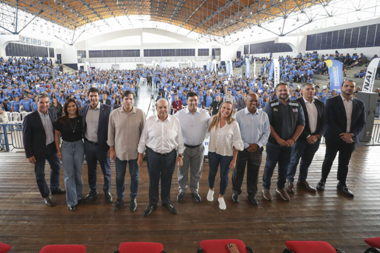 Mais 1,2 mil alunos se formam pelo RenovaDF e recuperam dezenas de equipamentos públicos