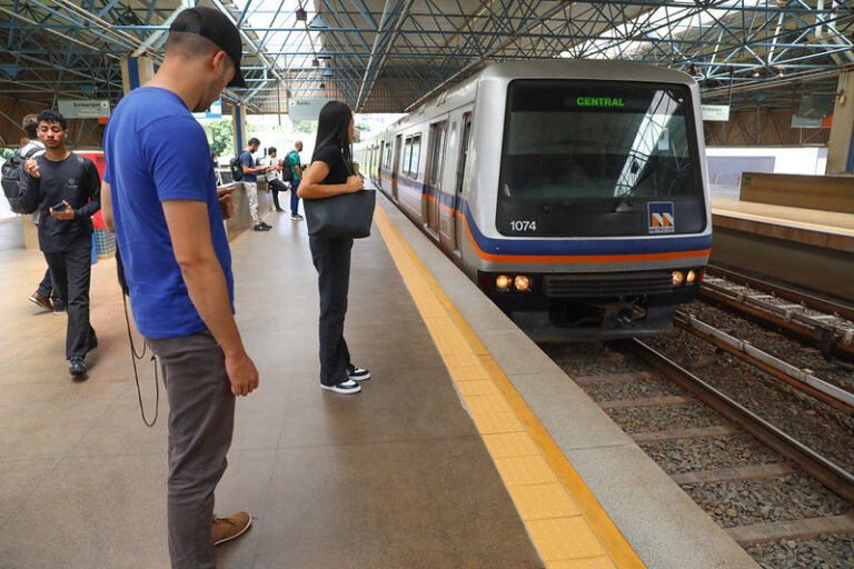 Estações do Metrô-DF são adaptadas para ampliar acessibilidade de usuários