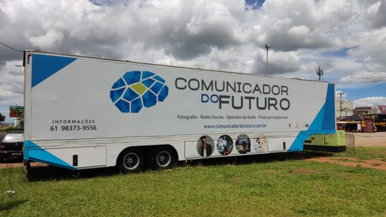 Projeto Comunicador do Futuro capacita 90 alunos no Riacho Fundo 2