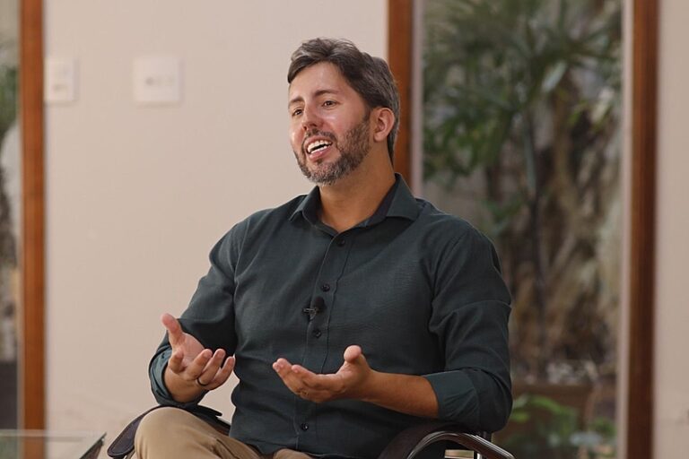Ex-deputado Leandro Grass é considerado inelegível pelo TRE-DF por oito anos