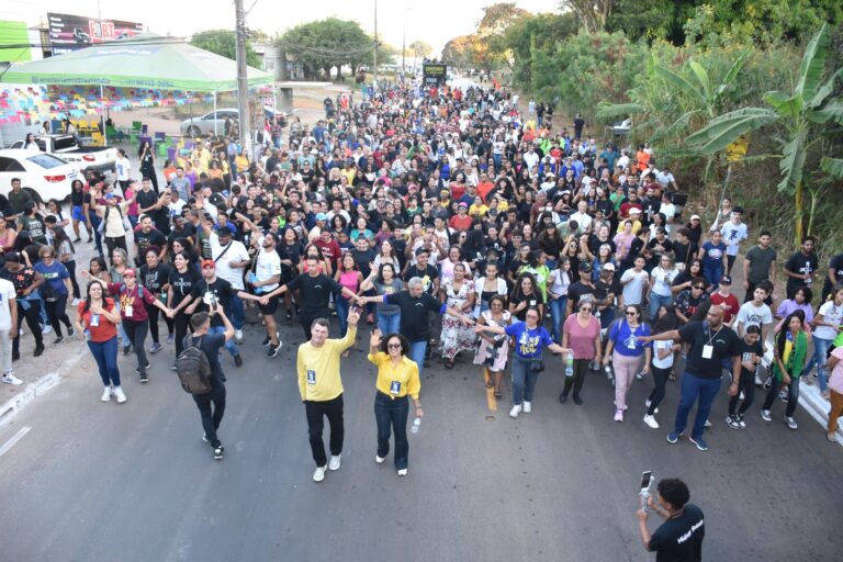 Iolando participa de marcha para Jesus em Brazlândia e reafirma compromisso com a cidade