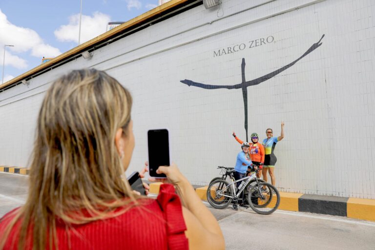 Marco Zero: População aproveita novo ponto turístico durante o Eixão do Lazer