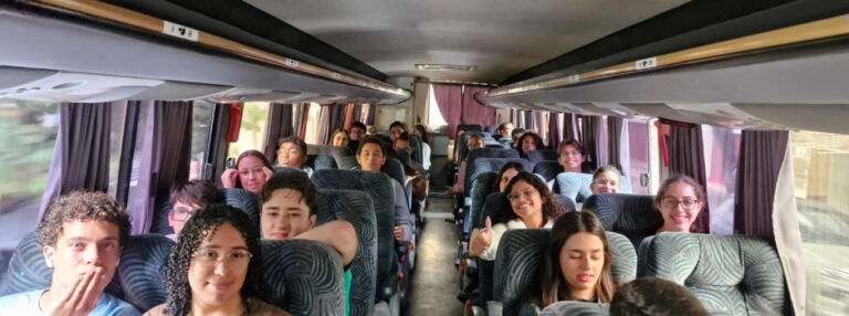 Governo de Minas realiza o transporte, hospedagem e alimentação para 36 mil estudantes que estão fazendo o Enem