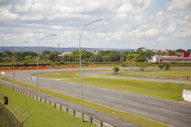 Fechado desde 2014, GDF avança na revitalização do Autódromo de Brasília