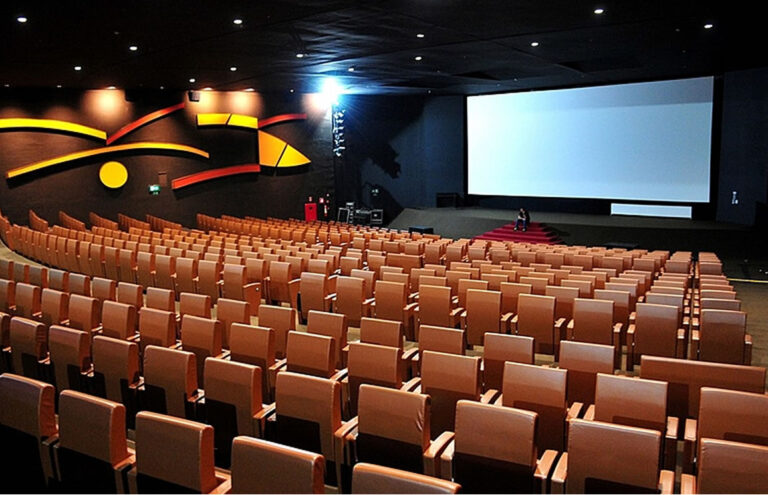 CLDF autoriza crédito de R$ 3 milhões para gestão compartilhada do Cine Brasília