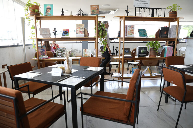 Casa de Chá amplia capacidade e inaugura novo cardápio, com opções para almoço