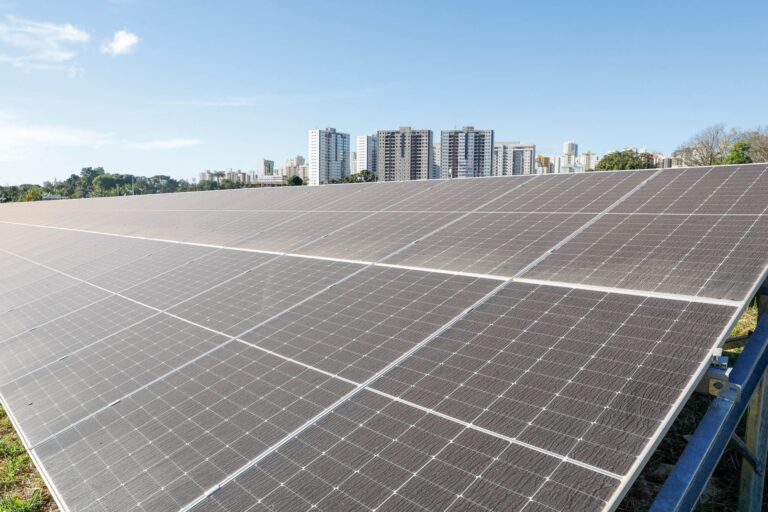 PMDF investe em energia solar para o centro médico da corporação