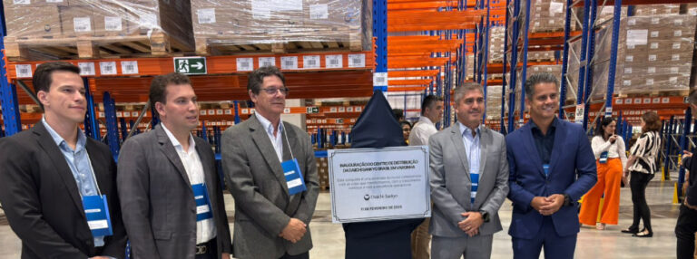 Com apoio do Governo de Minas, multinacional farmacêutica inaugura centro de distribuição em Varginha