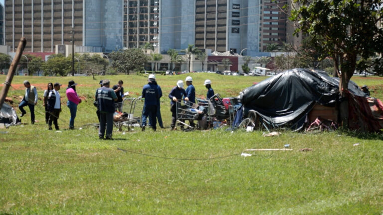 Ação de acolhimento à população em situação de rua ocorre no Plano Piloto nesta semana