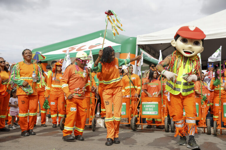 Viaduto do Sudoeste recebe obras para recuperação do asfalto