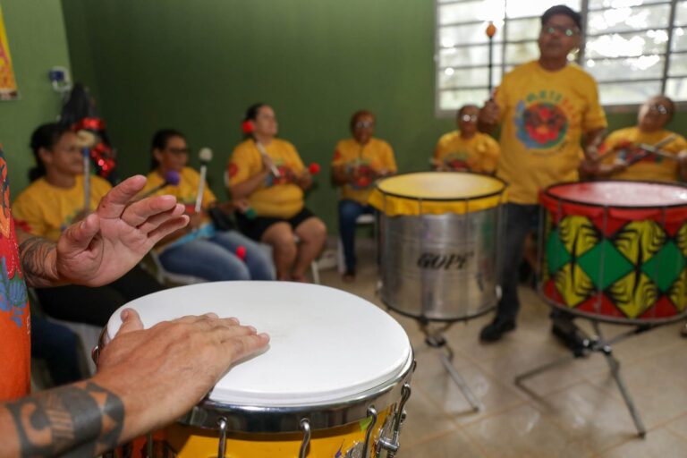 Arte Brasil leva oficinas gratuitas para mulheres do Itapoã e fortalece laços na comunidade