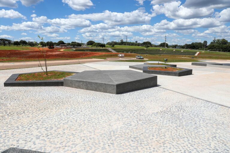 Drenar DF: Praça Internacional da Paz terá pontos para food truck e estacionamento