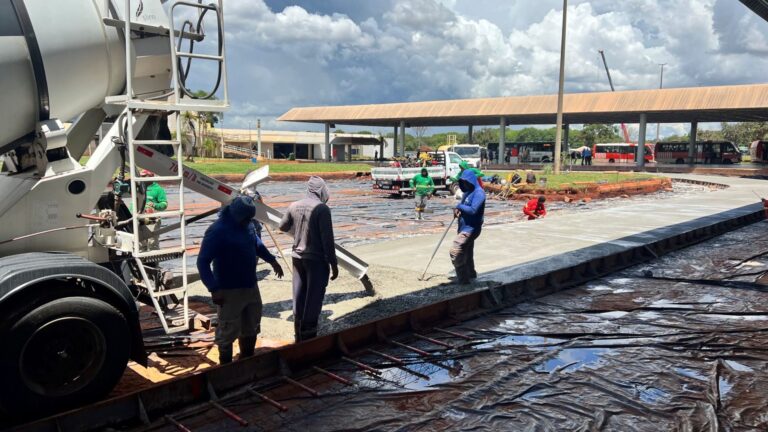 Estação da Asa Sul tem obras para novo pavimento de concreto