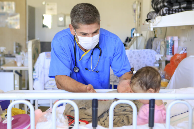 Pediatria do HRSM oferece atendimento especializado e humanizado