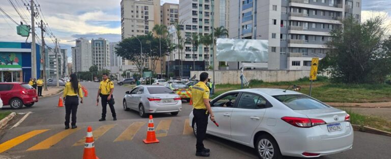 Mais de 100 condutores alcoolizados foram autuados no fim de semana