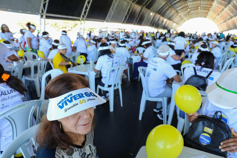 Brasília celebra 65 anos com festa dedicada à melhor idade