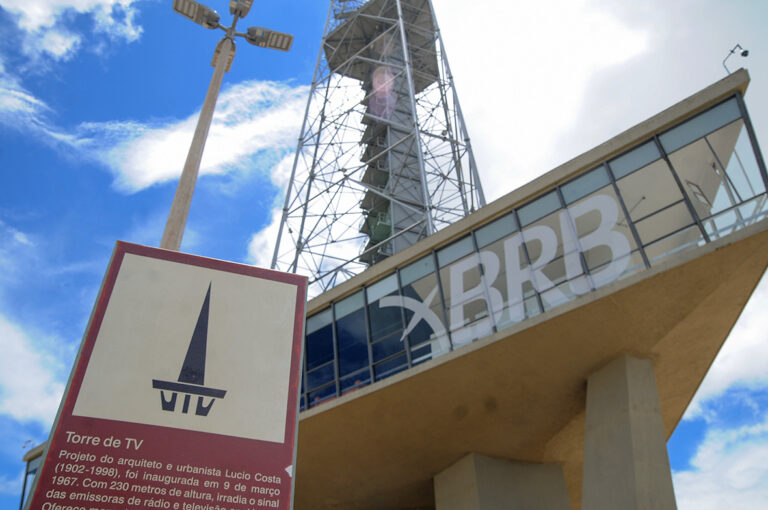 Confira o que abre e o que fecha no feriado prolongado da Semana Santa e do aniversário de Brasília