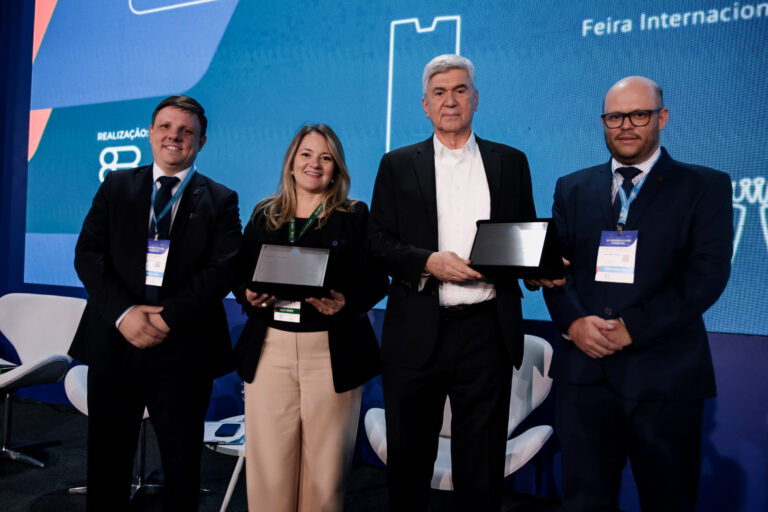 Congresso sobre saneamento faz homenagem à Caesb