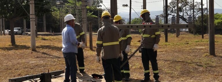 Cemig abre concurso público com 150 vagas para eletricistas em todo o estado
