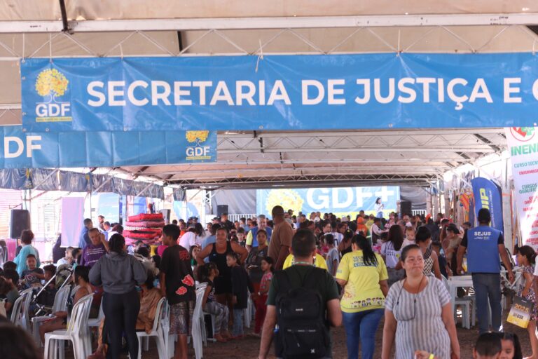 GDF leva serviços, cultura e acolhimento à Santa Luzia com edição do Mais Perto do Cidadão