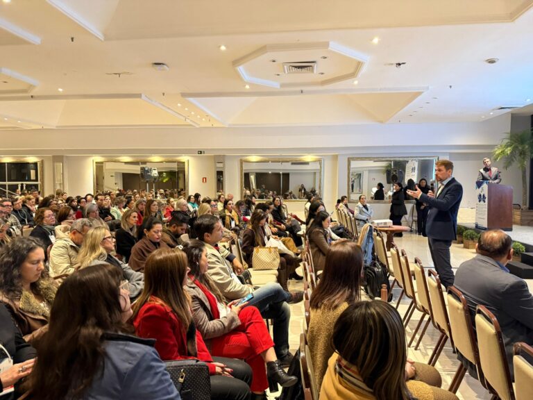 GDF participa de congresso internacional sobre qualidade de vida no trabalho e apresenta políticas públicas de bem-estar
