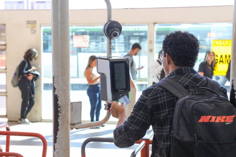 Pagamento 100% digital já é realidade no transporte público do DF