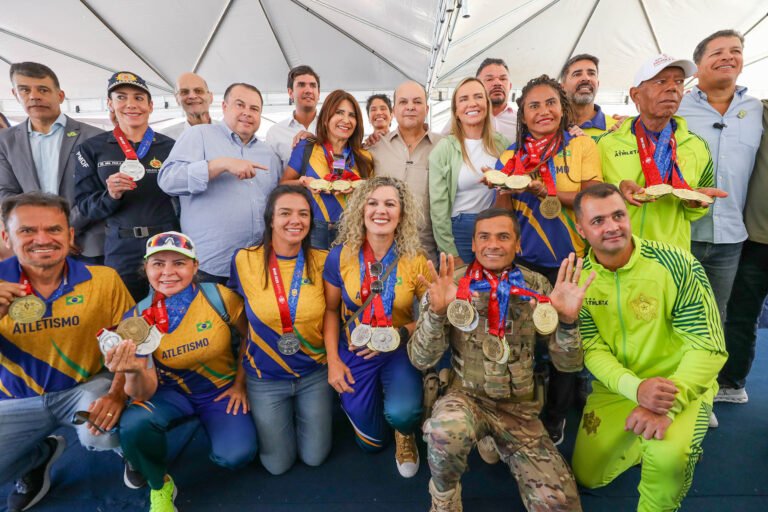 GDF homenageia forças de segurança do DF por destaque em Jogos Mundiais de Policiais e Bombeiros