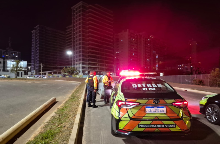 Fiscalização de trânsito autua 53 motoristas alcoolizados no fim de semana