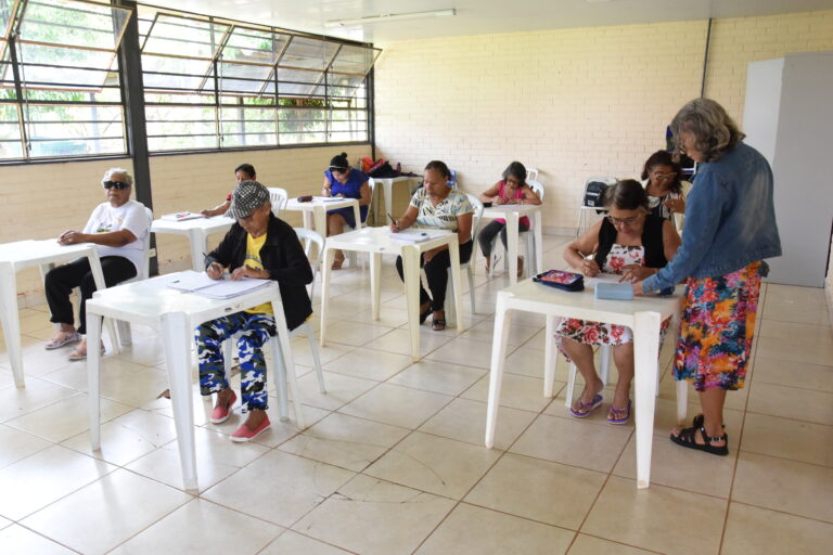Aberta nova chamada para voluntários do programa DF Alfabetizado 2025