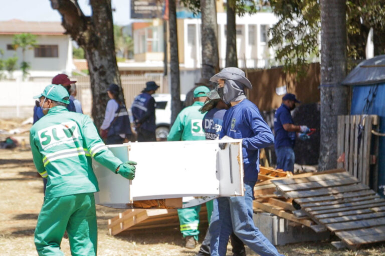 Ação integrada acolhe pessoas em situação de rua no Riacho Fundo II