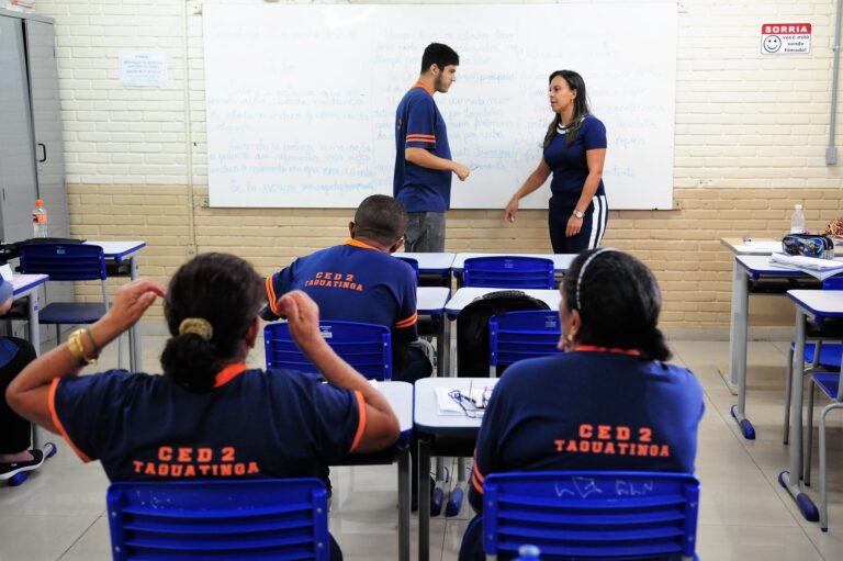 Prazo para se inscrever na EJA vai até 8 de julho no DF