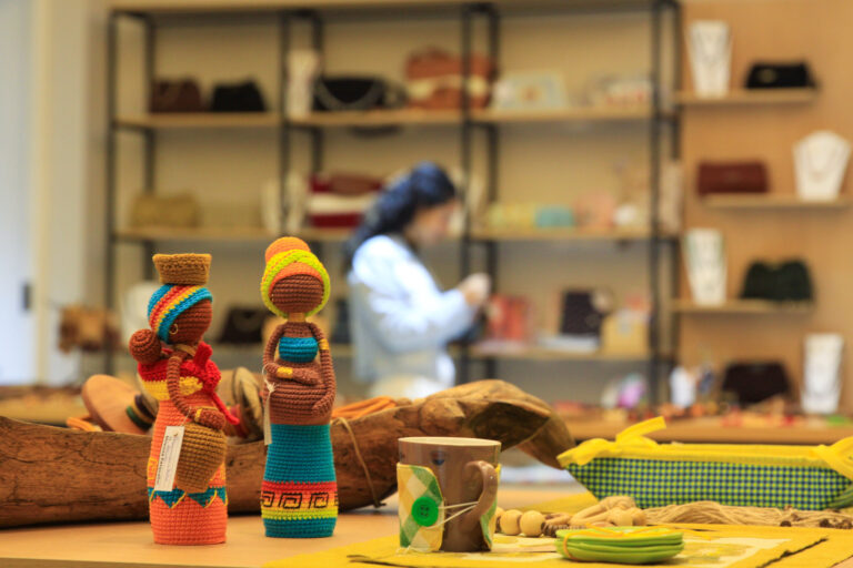 Artesãos e manualistas do DF concorrem a prêmios de até R$ 10 mil