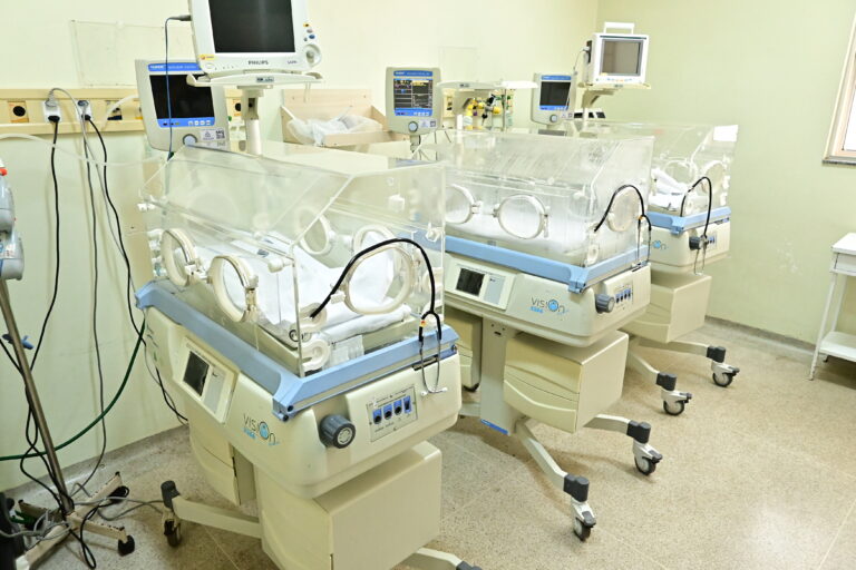 Hospital de Santa Maria aprimora atendimento materno-infantil com prática de escuta ativa