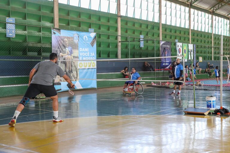 Atletas do COP de Samambaia disputam torneio nacional de parabadminton com apoio do Compete Brasília